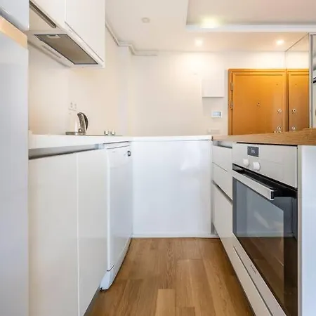 Walk Everywhere From The City Center Apartment